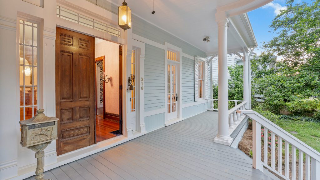 Front porch and entry at 316 E 3rd Ave in Rome Georgia